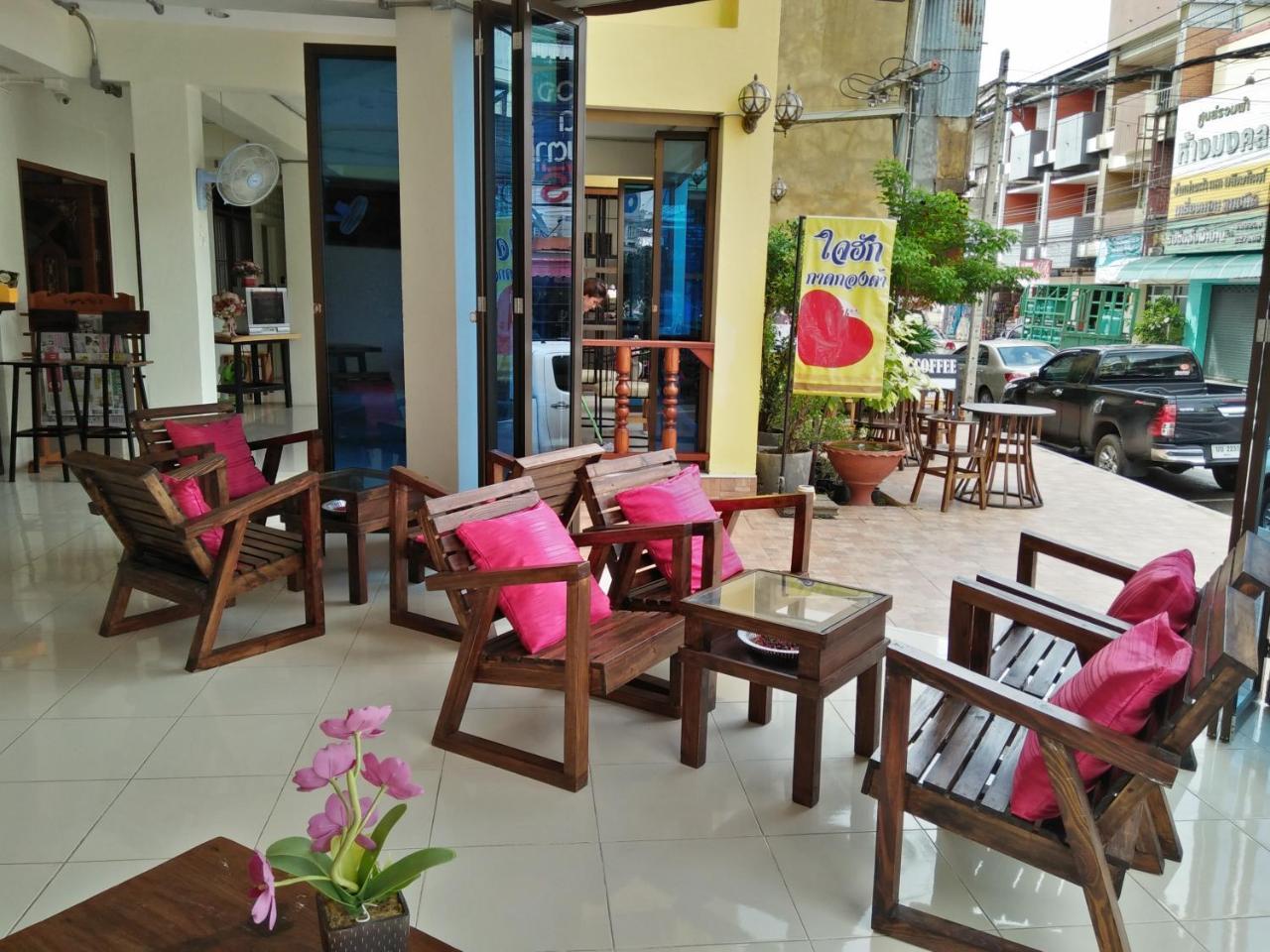 Hotel Ban Mae Boonthong Lampang Exterior foto